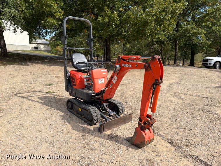 image for item FU1207 2012 Kubota K008-3 mini excavator