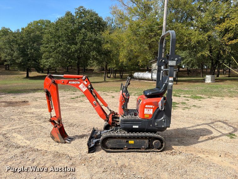 image for item FU1207 2012 Kubota K008-3 mini excavator