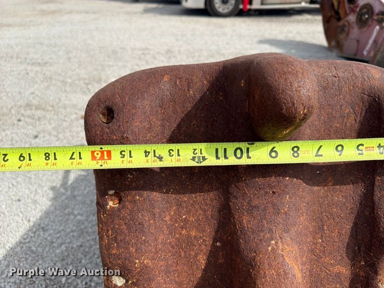 image for item FU4785 Genesis GCP410 excavator concrete pulverizer