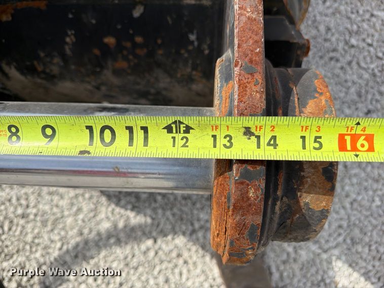 image for item FU4785 Genesis GCP410 excavator concrete pulverizer