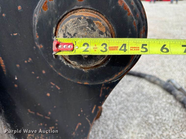 image for item FU4785 Genesis GCP410 excavator concrete pulverizer
