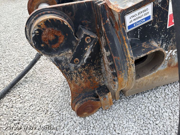 image for item FU4785 Genesis GCP410 excavator concrete pulverizer