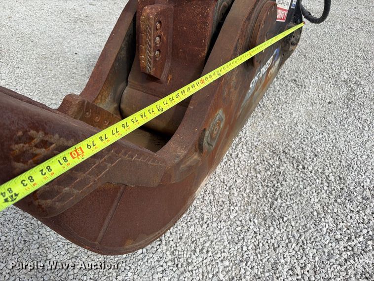 image for item FU4785 Genesis GCP410 excavator concrete pulverizer