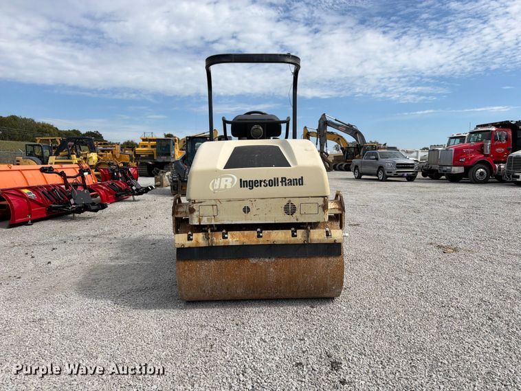 image for item FU4787 Ingersoll Rand DD34HF double drum vibratory roller