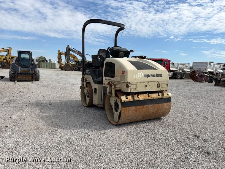 image for item FU4787 Ingersoll Rand DD34HF double drum vibratory roller