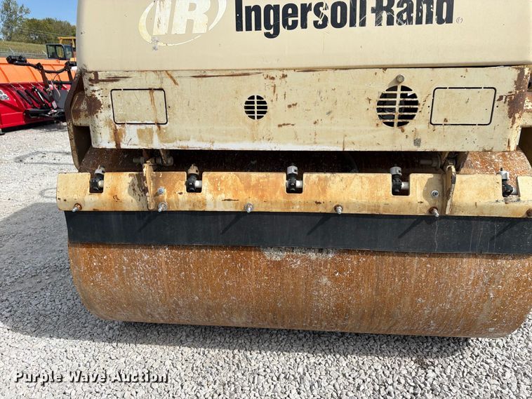 image for item FU4787 Ingersoll Rand DD34HF double drum vibratory roller