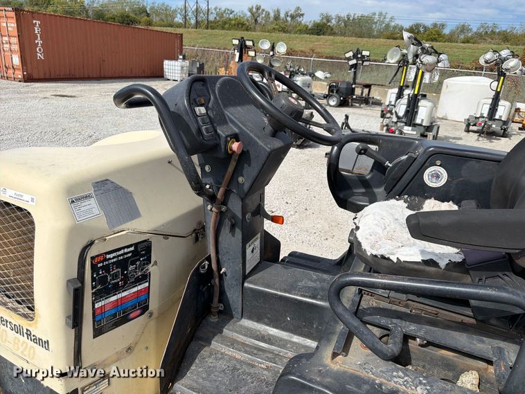image for item FU4787 Ingersoll Rand DD34HF double drum vibratory roller