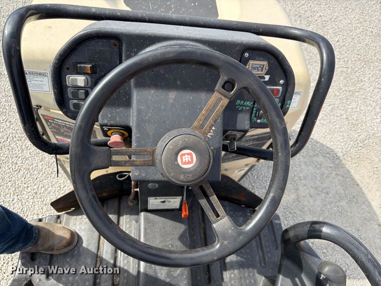 image for item FU4787 Ingersoll Rand DD34HF double drum vibratory roller