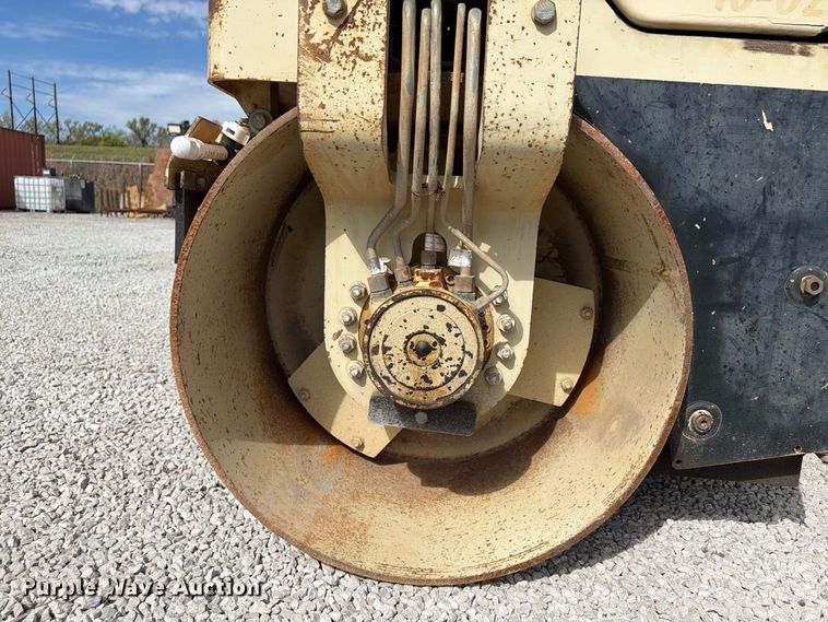 image for item FU4787 Ingersoll Rand DD34HF double drum vibratory roller