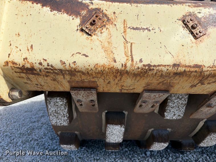 image for item FU4788 1999 Ingersoll Rand SD-70F PRO PAC single drum vibratory padfoot roller