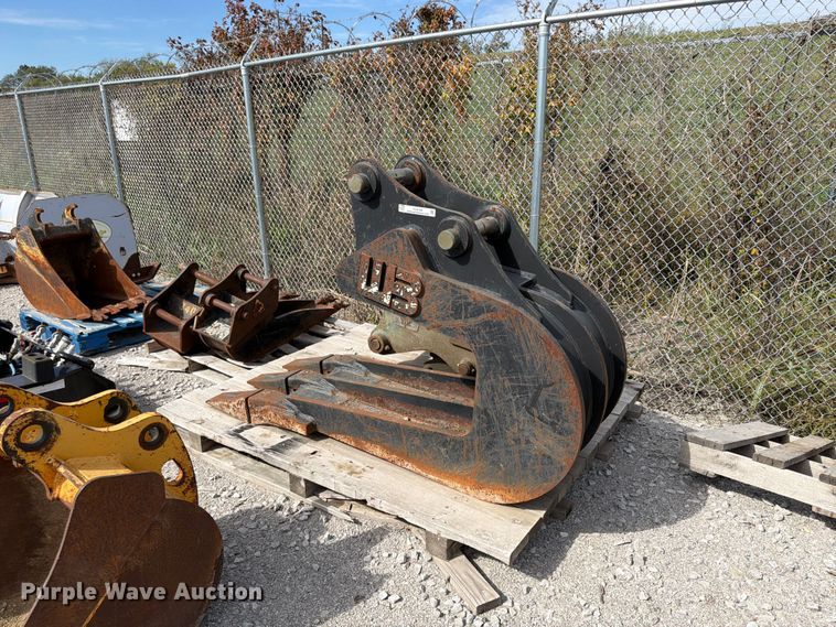 image for item FU4789 Werk-Brau CAT312 pavement removal bucket