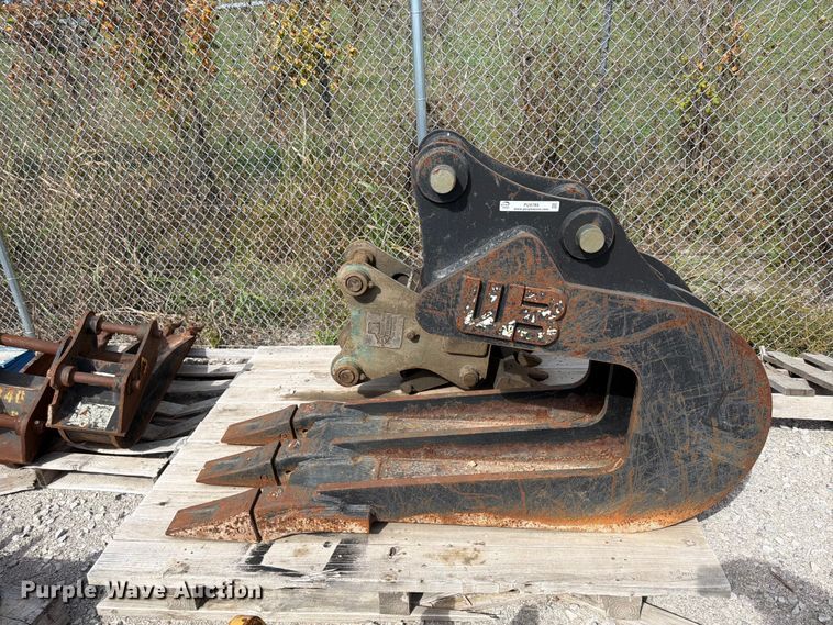 image for item FU4789 Werk-Brau CAT312 pavement removal bucket