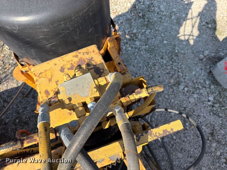 image for item FU4793 1988 Gomaco BP-6400 slip form paver