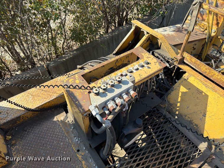 image for item FU4793 1988 Gomaco BP-6400 slip form paver