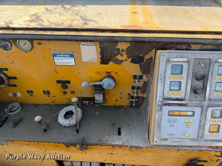 image for item FU4793 1988 Gomaco BP-6400 slip form paver