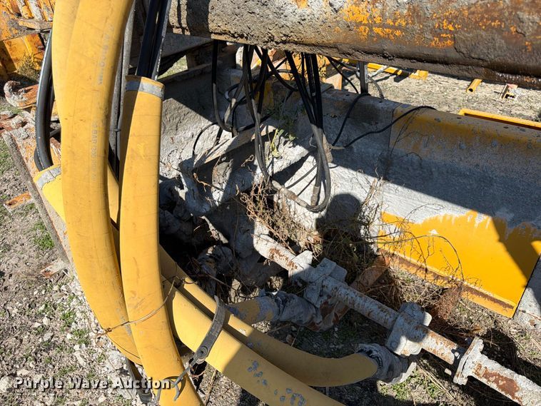 image for item FU4793 1988 Gomaco BP-6400 slip form paver