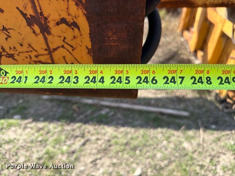 image for item FU4793 1988 Gomaco BP-6400 slip form paver