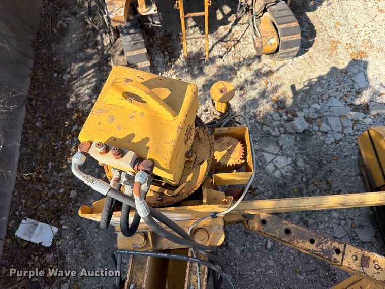image for item FU4794 1989 Gomaco 6400 slip form paver