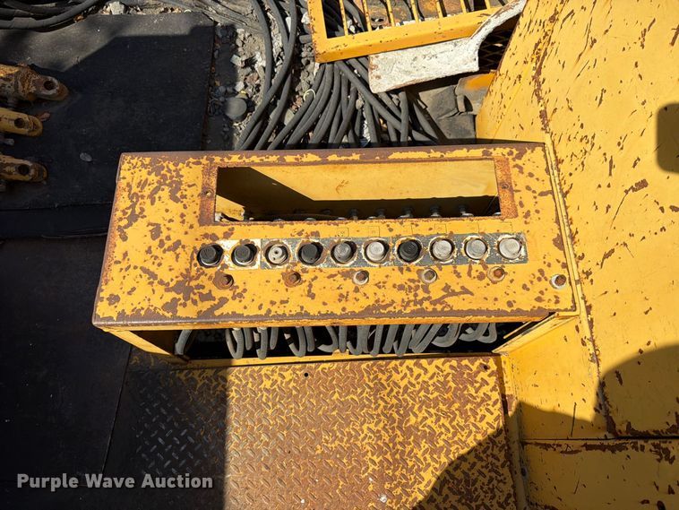 image for item FU4794 1989 Gomaco 6400 slip form paver