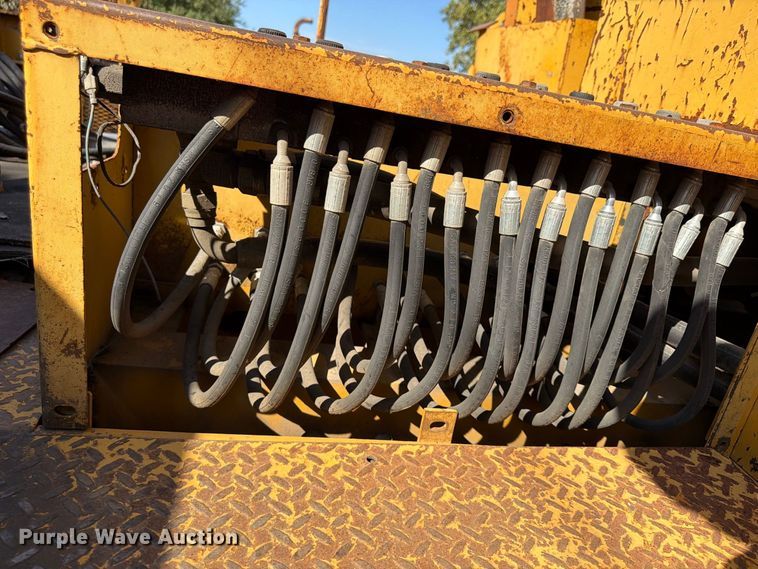 image for item FU4794 1989 Gomaco 6400 slip form paver