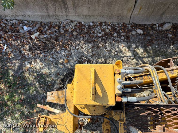 image for item FU4794 1989 Gomaco 6400 slip form paver