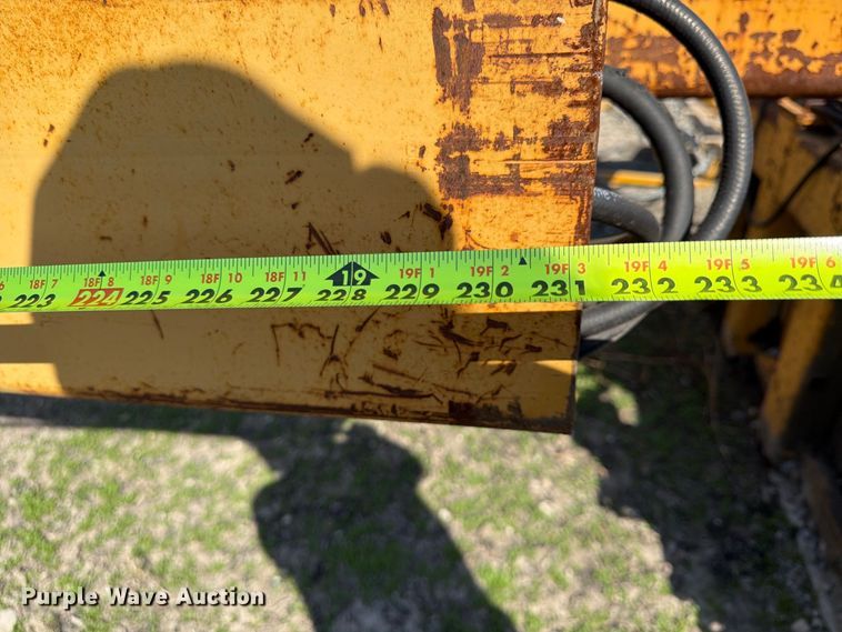 image for item FU4794 1989 Gomaco 6400 slip form paver