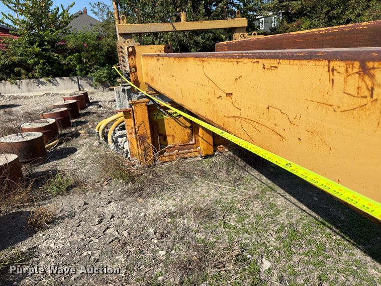 image for item FU4794 1989 Gomaco 6400 slip form paver