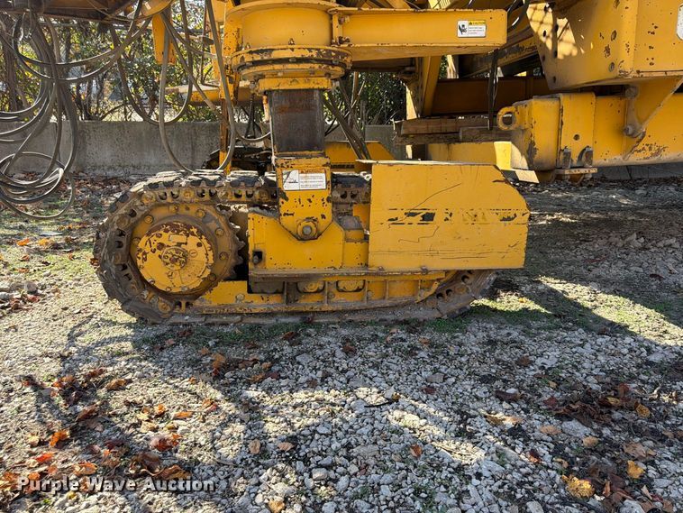image for item FU4794 1989 Gomaco 6400 slip form paver
