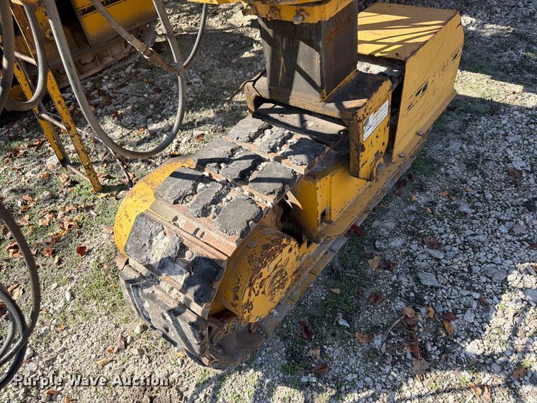 image for item FU4794 1989 Gomaco 6400 slip form paver