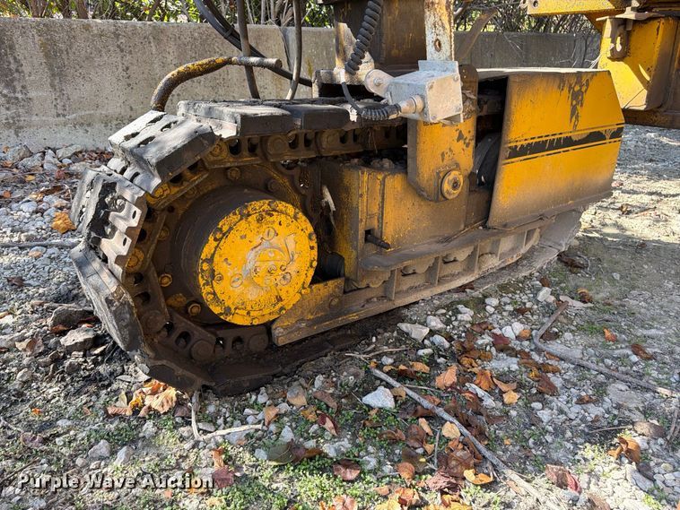 image for item FU4794 1989 Gomaco 6400 slip form paver