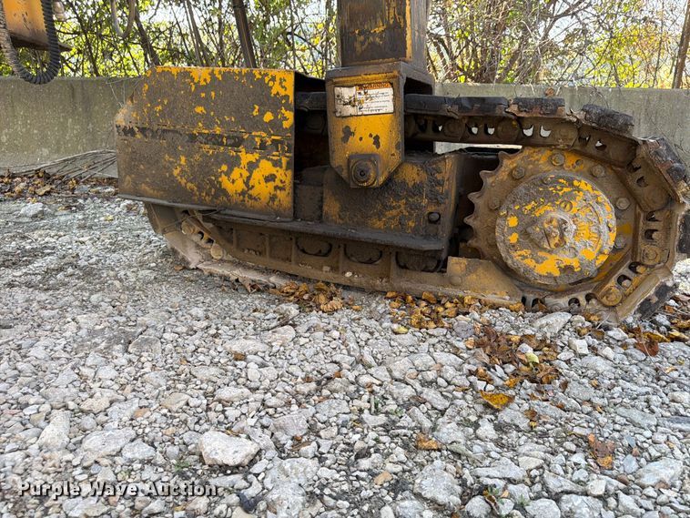 image for item FU4794 1989 Gomaco 6400 slip form paver