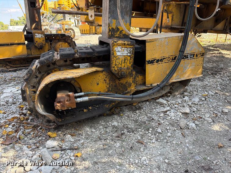 image for item FU4794 1989 Gomaco 6400 slip form paver
