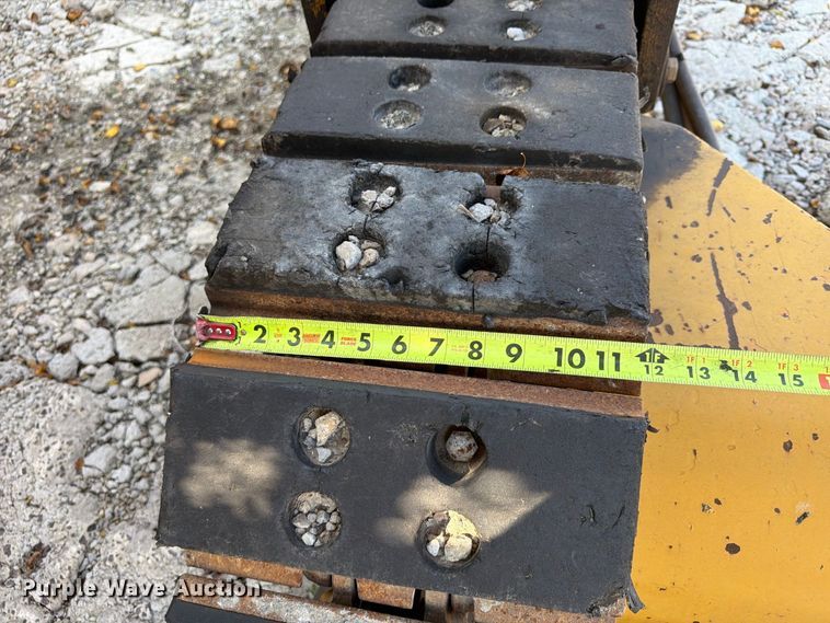 image for item FU4794 1989 Gomaco 6400 slip form paver