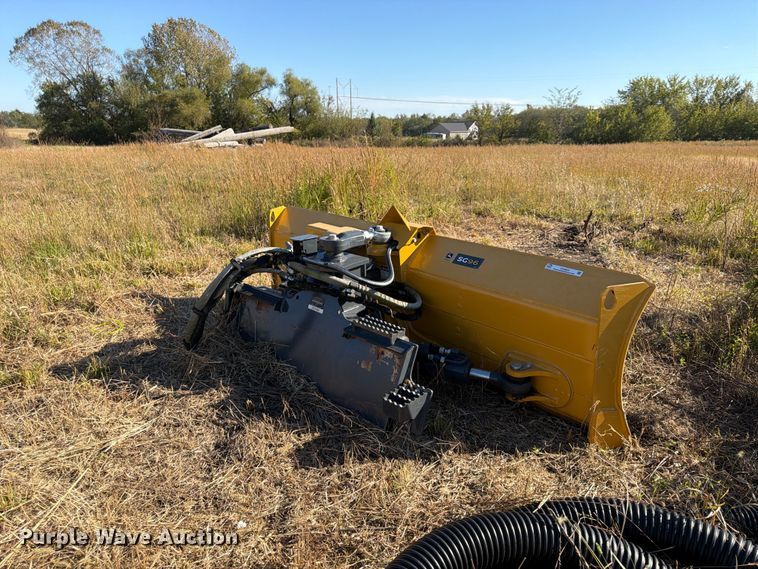 image for item FU4824 John Deere SG96 skid steer blade