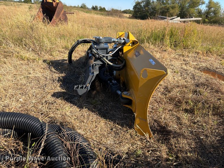 image for item FU4824 John Deere SG96 skid steer blade