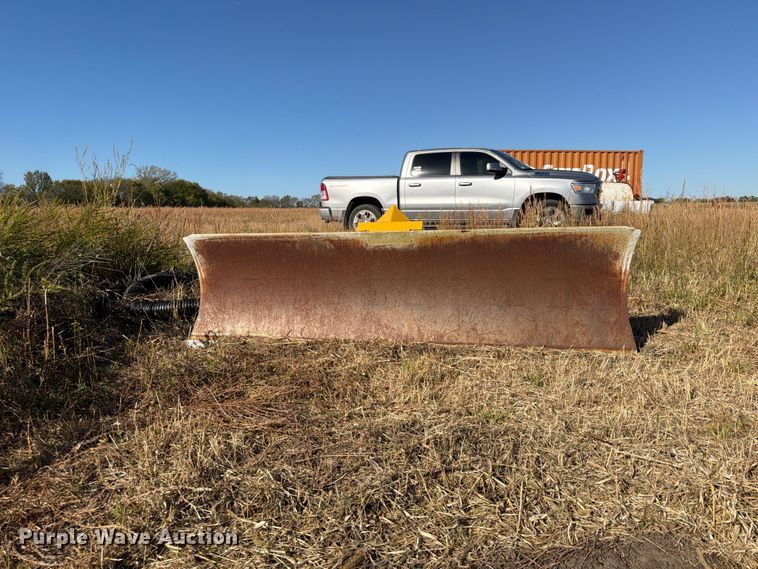 image for item FU4824 John Deere SG96 skid steer blade