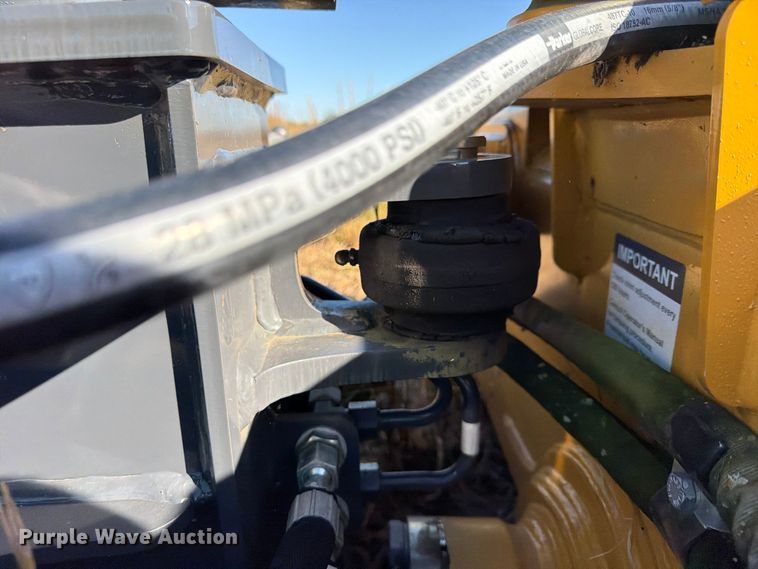 image for item FU4824 John Deere SG96 skid steer blade
