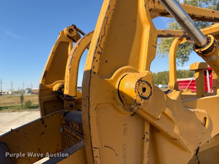 image for item FU4833 1987 Dresser 125E track loader