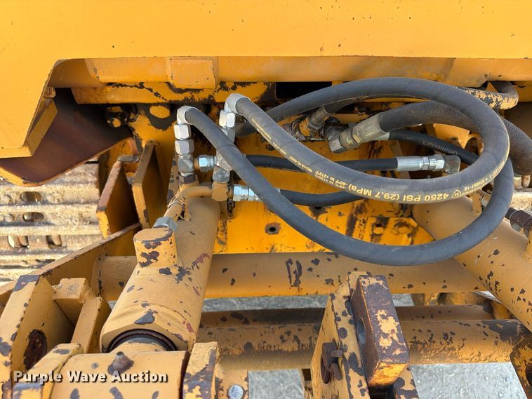 image for item FU4833 1987 Dresser 125E track loader