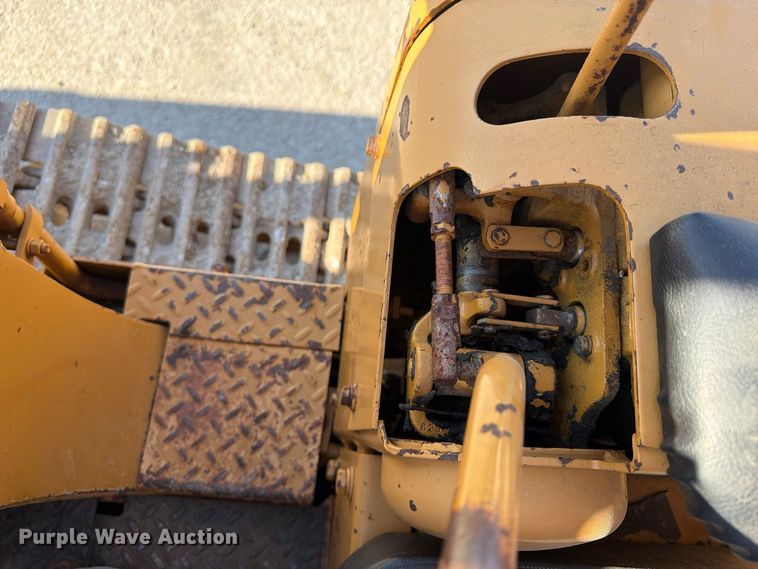 image for item FU4833 1987 Dresser 125E track loader