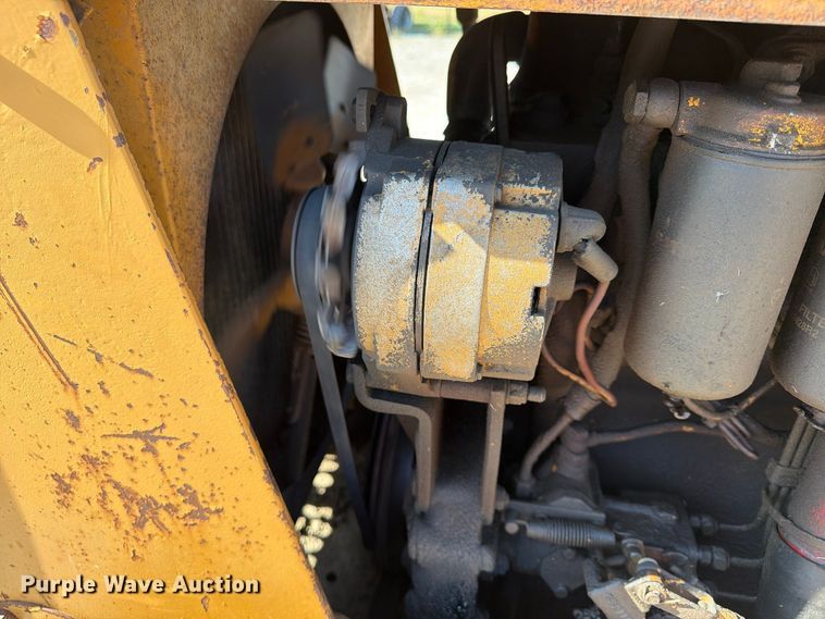 image for item FU4833 1987 Dresser 125E track loader