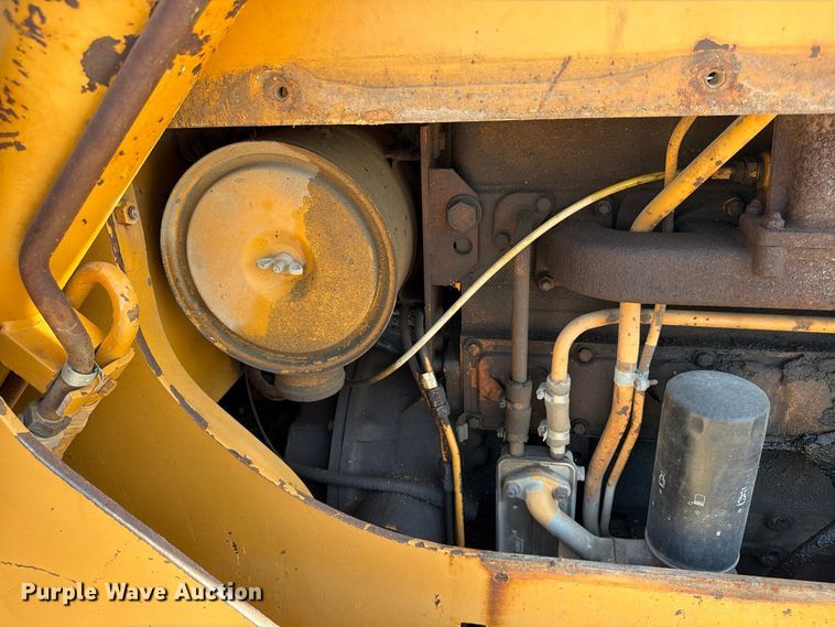 image for item FU4833 1987 Dresser 125E track loader
