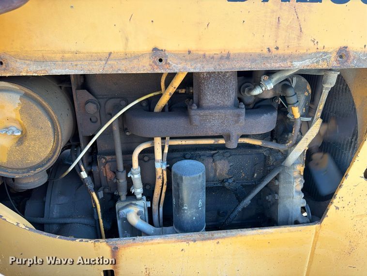 image for item FU4833 1987 Dresser 125E track loader