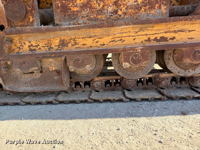 image for item FU4833 1987 Dresser 125E track loader