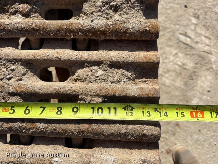 image for item FU4833 1987 Dresser 125E track loader