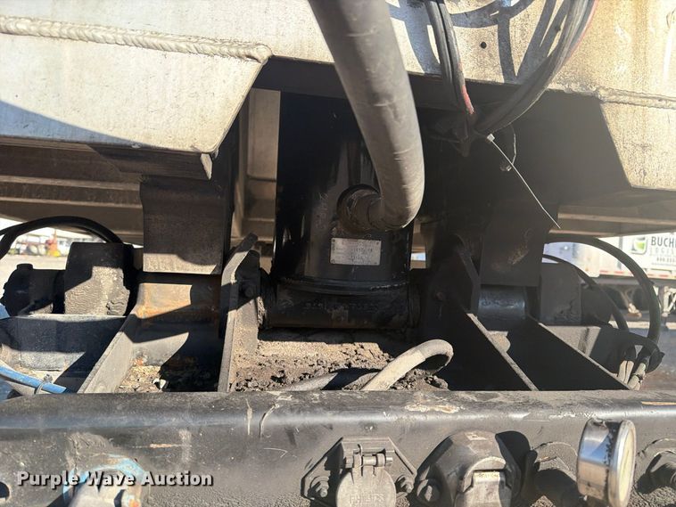image for item FU6000 2018 Trailstar International end dump trailer