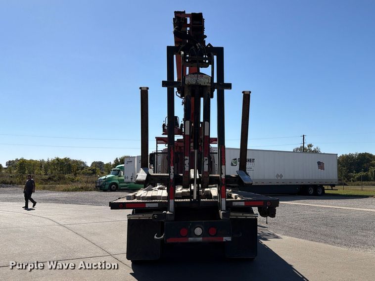 image for item FU6001 2006 International 7600 crane truck