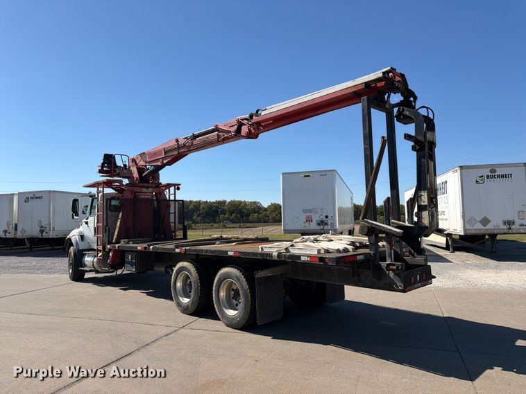 image for item FU6001 2006 International 7600 crane truck