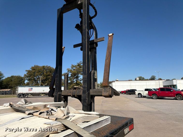 image for item FU6001 2006 International 7600 crane truck