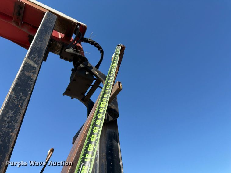 image for item FU6001 2006 International 7600 crane truck